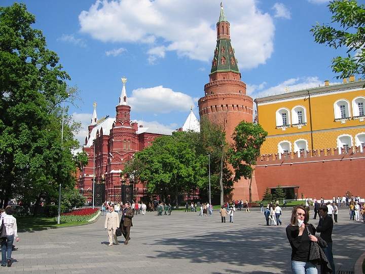 004 Kremlin and Historical Museum.jpg